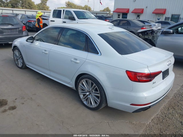 2017 AUDI A4 WAULNAF46HN024216 Photo 2