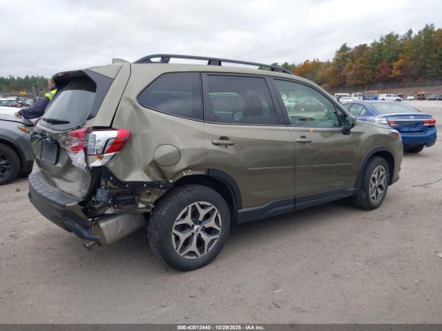 2022 SUBARU FORESTER JF2SKAECXNH495846 Photo 3