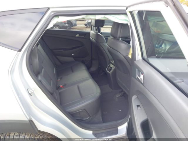 2018 HYUNDAI TUCSON KM8J33A46JU670866 Photo 7