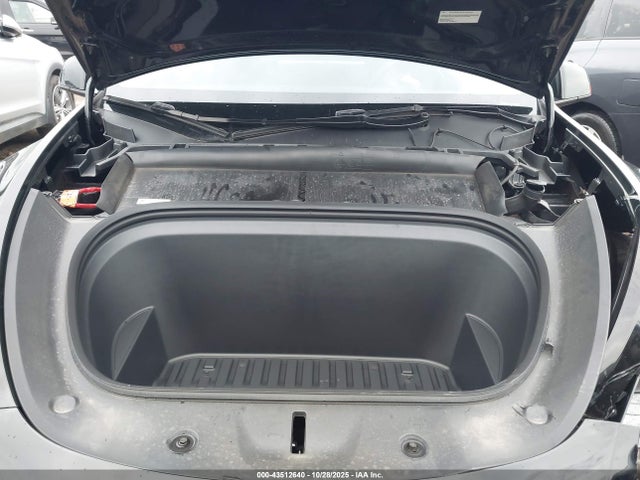 2024 TESLA MODEL Y 7SAYGDEE4RF159910 Photo 9