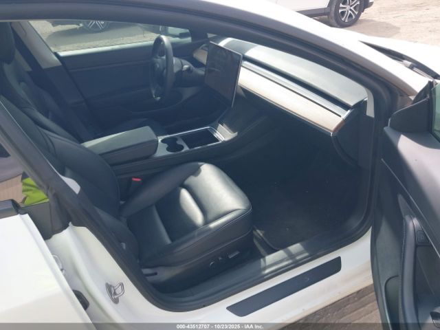 2021 TESLA MODEL 3 5YJ3E1EA9MF919945 Photo 4