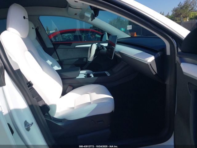 2022 TESLA MODEL Y 7SAYGDEE4NF532356 Photo 4