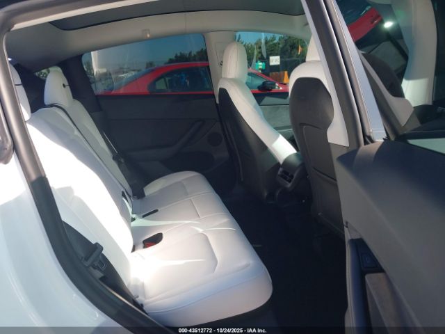 2022 TESLA MODEL Y 7SAYGDEE4NF532356 Photo 7