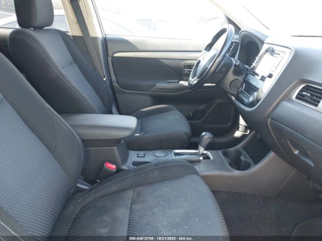2016 MITSUBISHI OUTLANDER JA4AD3A31GZ011902 Photo 4