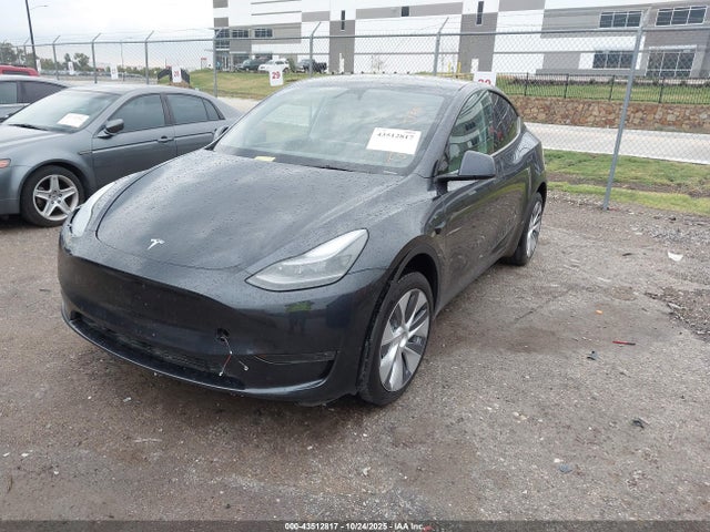 2024 TESLA MODEL Y 7SAYGDEE9RA275956 Photo 1