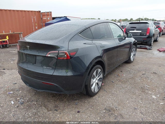 2024 TESLA MODEL Y 7SAYGDEE9RA275956 Photo 3