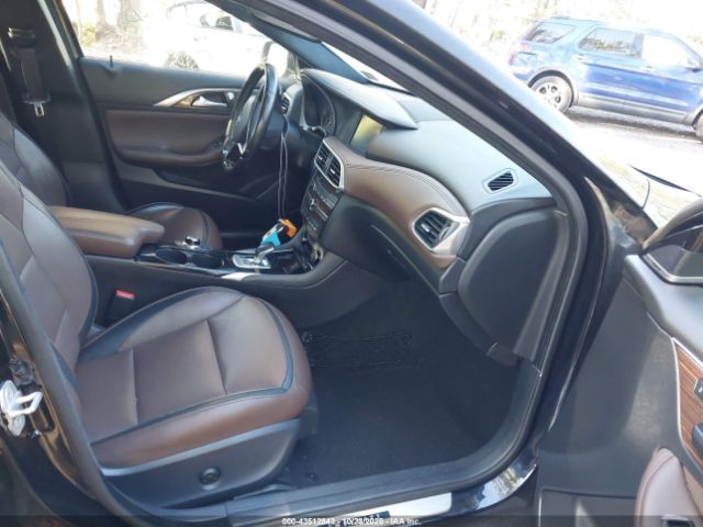 2017 INFINITI QX30 SJKCH5CR3HA027421 Photo 4