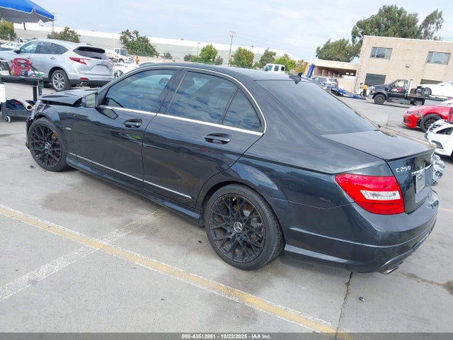 Продажа на аукционе авто 2012 Mercedes-benz C 250 Sport, vin: WDDGF4HB7CA650152, номер лота: 43512891