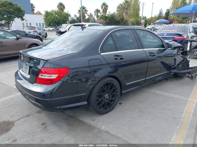 Продажа на аукционе авто 2012 Mercedes-benz C 250 Sport, vin: WDDGF4HB7CA650152, номер лота: 43512891