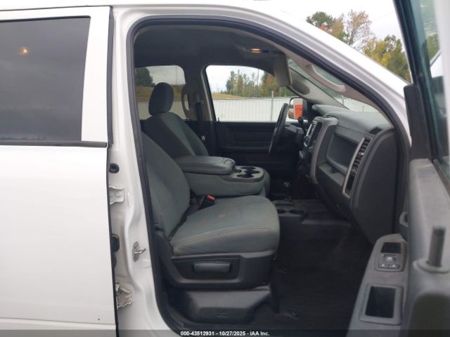 2017 RAM 2500 3C6UR5CJ7HG732178 Photo 4