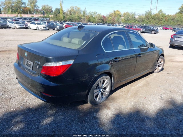 2010 BMW 528I WBANU5C56AC460341 Photo 3