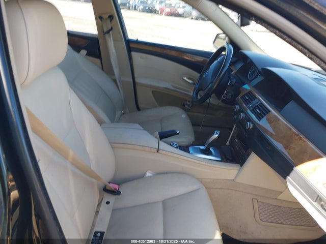 2010 BMW 528I WBANU5C56AC460341 Photo 4