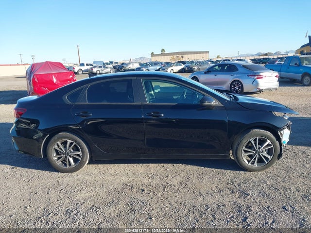 3KPF24AD6RE817734 KIA Forte Lxs