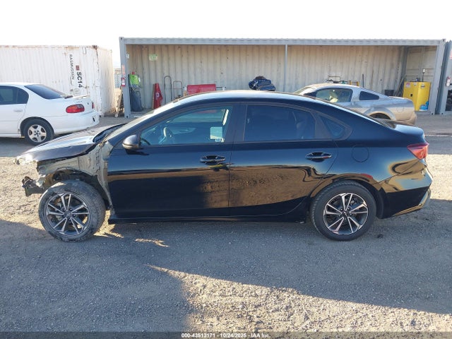 3KPF24AD6RE817734 KIA Forte Lxs