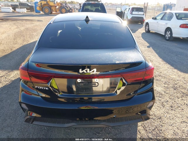 3KPF24AD6RE817734 KIA Forte Lxs