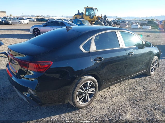 3KPF24AD6RE817734 KIA Forte Lxs