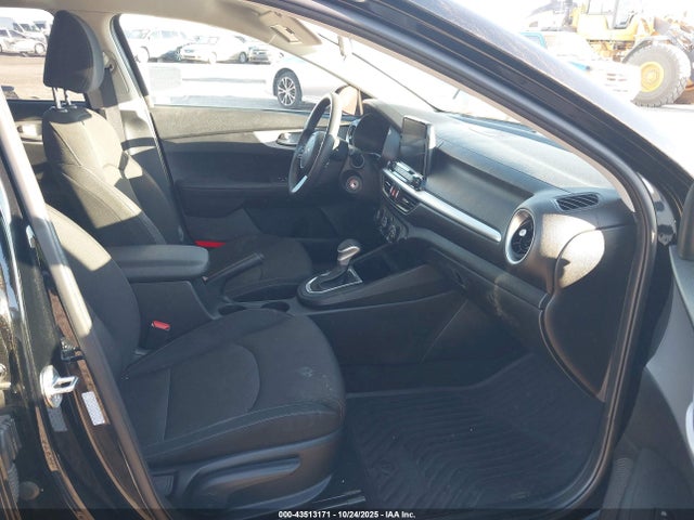 3KPF24AD6RE817734 KIA Forte Lxs