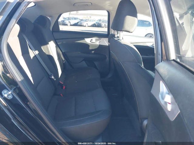 3KPF24AD6RE817734 KIA Forte Lxs