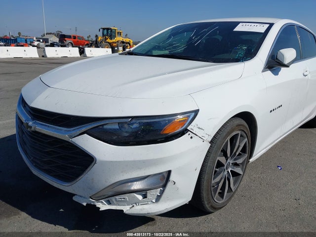 1G1ZG5ST9PF154522 Chevrolet Malibu Fwd Rs