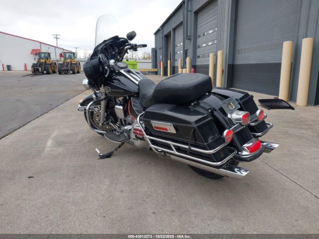 2013 HARLEY-DAVIDSON FLHTCU 1HD1FCM12DB640842 Photo 2