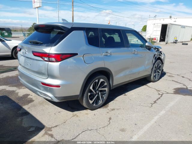 2024 MITSUBISHI OUTLANDER JA4J3VA8XRZ081976 Photo 3