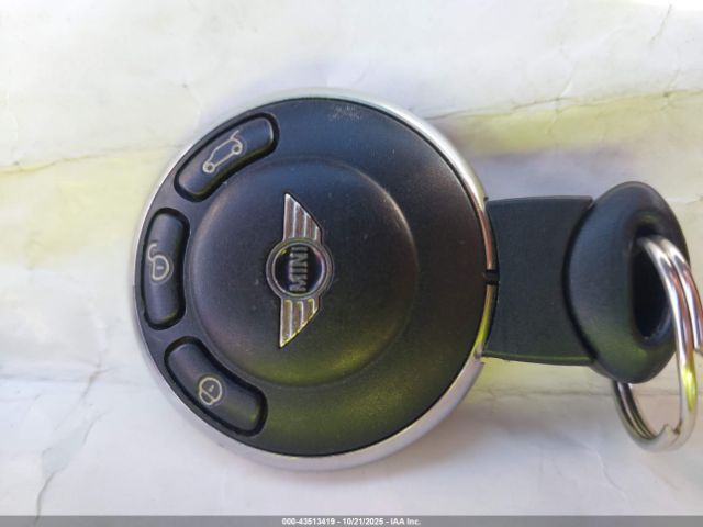 2012 MINI COOPER WMWSU3C52CT541816 Photo 10