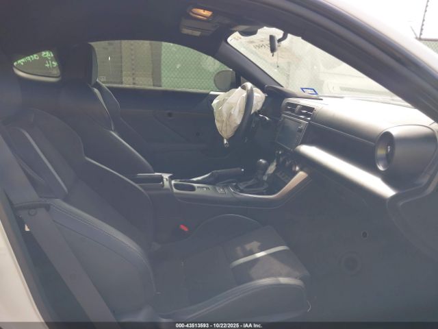 2024 TOYOTA GR86 JF1ZNBE14R8757395 Photo 4