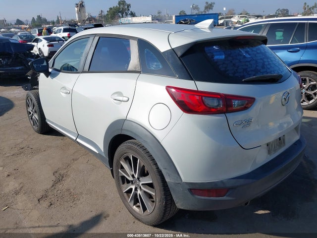 2016 MAZDA CX-3 JM1DKBD72G0110492 Photo 2