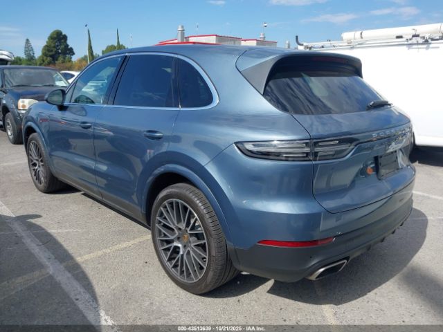 2019 PORSCHE CAYENNE WP1AA2AY4KDA17024 Photo 2