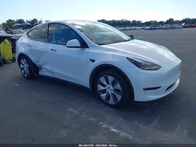 2023 TESLA MODEL Y 7SAYGAEE4PF833923 Photo 0