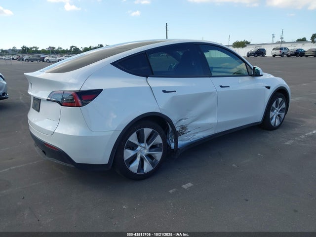 2023 TESLA MODEL Y 7SAYGAEE4PF833923 Photo 3