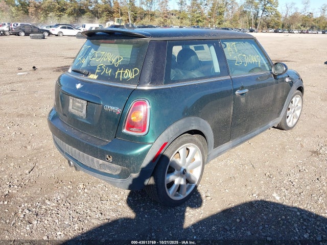 2008 MINI COOPER S WMWMF73548TT86896 Photo 3