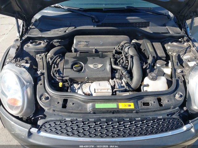 2011 MINI COOPER S WMWSV3C53BTY21899 Photo 9