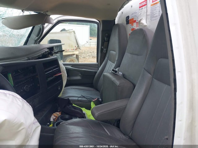43513901 :رقم المزاد ، 1GD374CAXC1909040 vin ، 2012 Gmc Savana Cutaway Work Van مزاد بيع