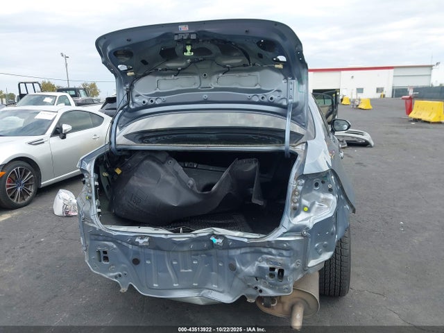 JTDEPRAE2LJ025416 Toyota COROLLA LE