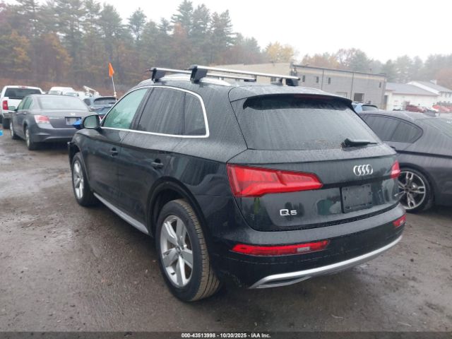 2019 AUDI Q5 WA1BNAFY1K2068130 Photo 2