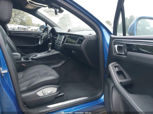 2018 PORSCHE MACAN WP1AB2A52JLB30655 Photo 4
