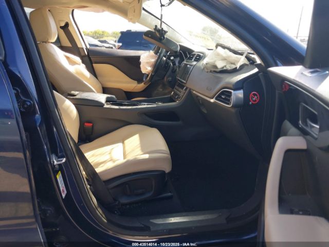 2017 JAGUAR F-PACE SADCS2BV8HA067631 Photo 4