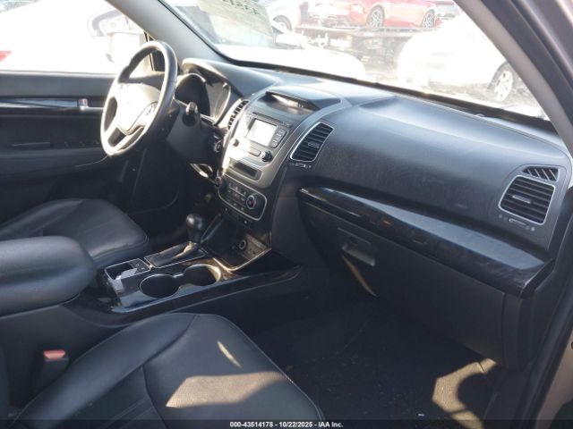 2014 KIA SORENTO 5XYKT3A68EG550326 Photo 4