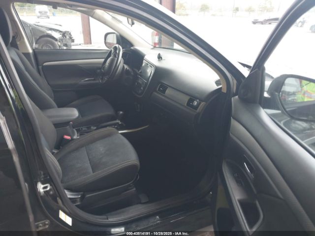 2017 MITSUBISHI OUTLANDER JA4AD3A31HZ022691 Photo 4