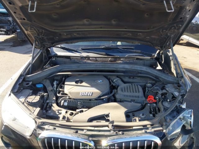 2018 BMW X1 WBXHT3C31J5K28498 Photo 9