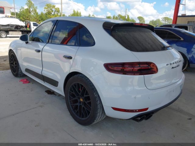 2018 PORSCHE MACAN WP1AG2A5XJLB62058 Photo 2