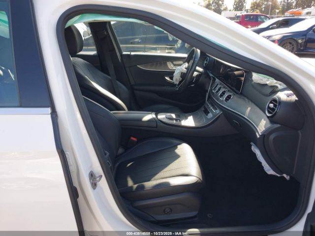 2021 MERCEDES-BENZ E 350 W1KZF8DB1MA979758 Photo 4