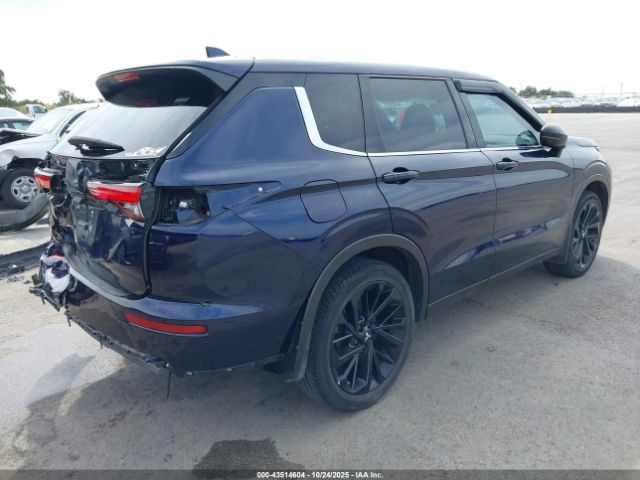 2022 MITSUBISHI OUTLANDER JA4J3UA81NZ080851 Photo 3