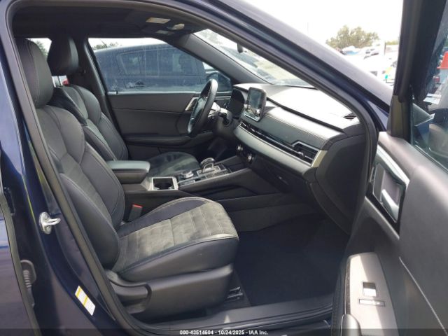 2022 MITSUBISHI OUTLANDER JA4J3UA81NZ080851 Photo 4