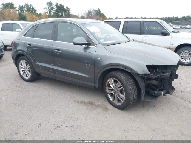 WA1JCCFS8JR034040 Audi Q3 2.0t Premium/2.0t Sport Premium