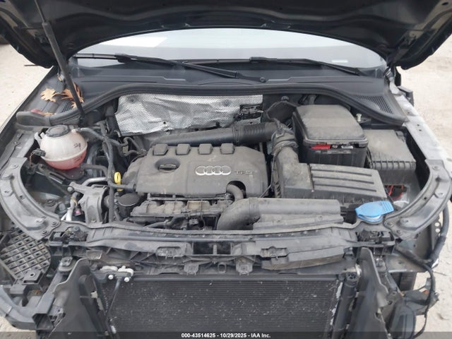 WA1JCCFS8JR034040 Audi Q3 2.0t Premium/2.0t Sport Premium