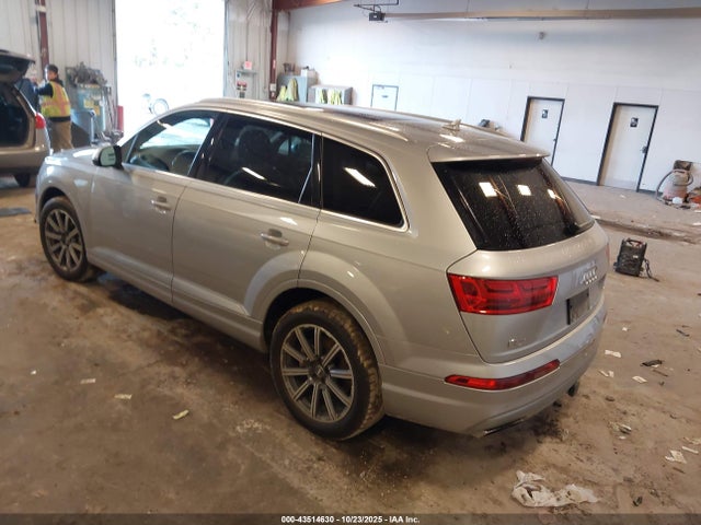 2017 AUDI Q7 WA1LAAF73HD010119 Photo 2