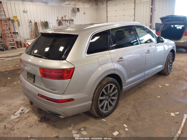 2017 AUDI Q7 WA1LAAF73HD010119 Photo 3