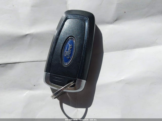 1FMCU0G69NUA48605 Ford ESCAPE SE